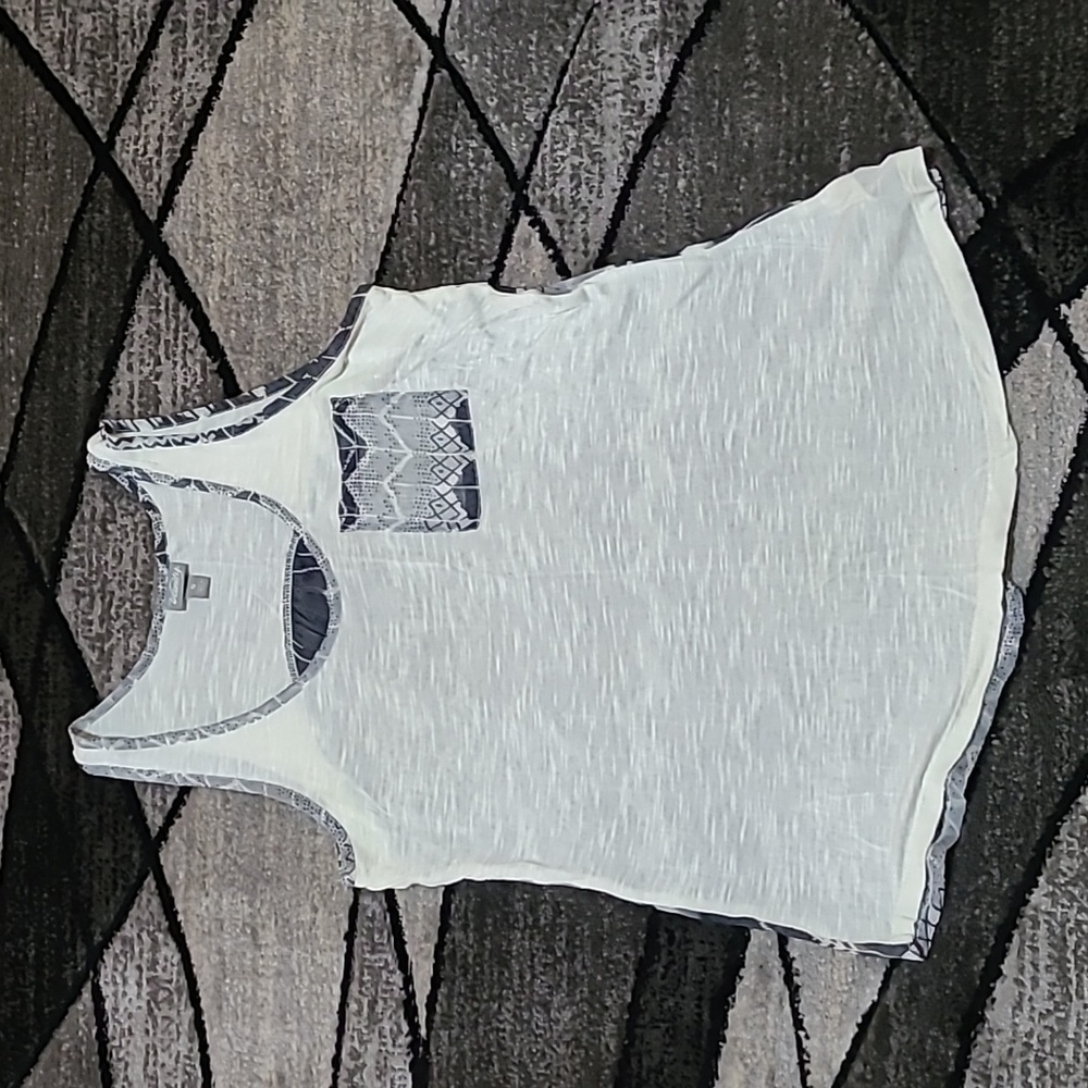 VANITY SHEER POCKET TANK-TOP